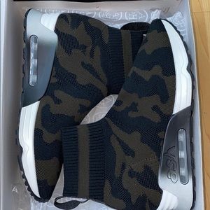 Ash camo sneaker